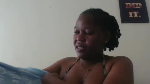 misticmoment online show from June 25, 2026, 7:02 am