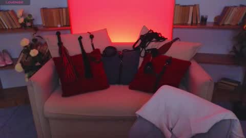 Marcelline online show from November 8, 2025, 9:42 am