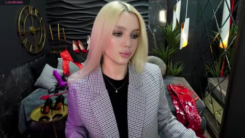 Darsy online show from February 7, 2025, 1:43 pm