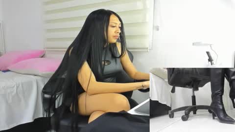 Snapshot of mistress_findom chatting on October 9, 2025, 6:28 pm mistress_findom online show from October 9, 2025, 6:28 pm