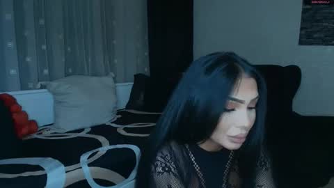 Snapshot of mistress_meryem chatting on June 17, 2026, 10:00 pm mistress_meryem online show from June 17, 2026, 10:00 pm