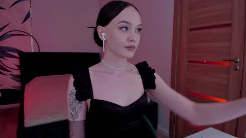 Mistress Mia online show from December 25, 2024, 1:53 am