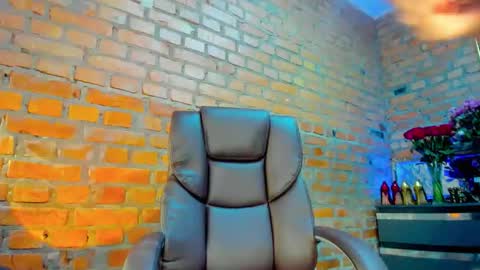 mistress_milana_ online show from November 23, 2025, 11:10 am