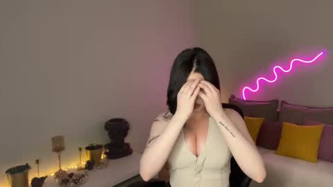 Snapshot of mistress_of_hearts chatting on May 14, 2026, 8:15 pm Mia online show from May 14, 2026, 8:15 pm