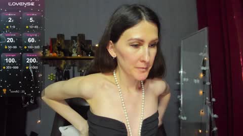 Snapshot of mistress_pamela_ chatting on January 17, 2025, 9:39 am Mistress Pamela online show from January 17, 2025, 9:39 am