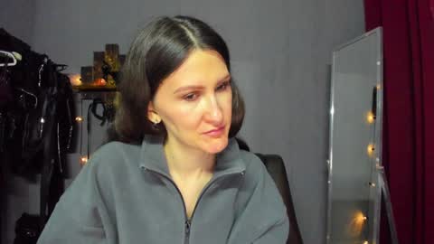 Snapshot of mistress_pamela_ chatting on February 1, 2025, 6:10 am Mistress Pamela online show from February 1, 2025, 6:10 am