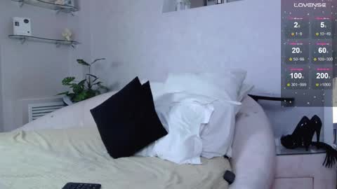 Snapshot of mistress_pamela_ chatting on March 4, 2025, 10:13 am Mistress Pamela online show from March 4, 2025, 10:13 am