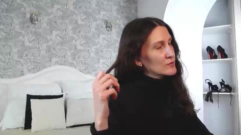 Snapshot of mistress_pamela_ chatting on November 28, 2025, 12:41 pm Mistress Pamela online show from November 28, 2025, 12:41 pm