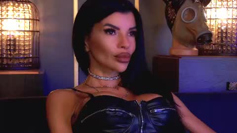 Snapshot of mistresselenia chatting on July 4, 2026, 9:59 am Elenia online show from July 4, 2026, 9:59 am