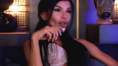 Snapshot of mistresselenia chatting on July 25, 2026, 12:03 pm Elenia online show from July 25, 2026, 12:03 pm