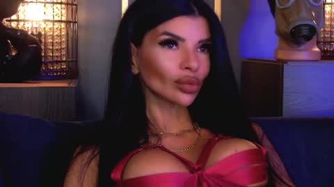 Snapshot of mistresselenia chatting on July 29, 2026, 10:35 am Elenia online show from July 29, 2026, 10:35 am