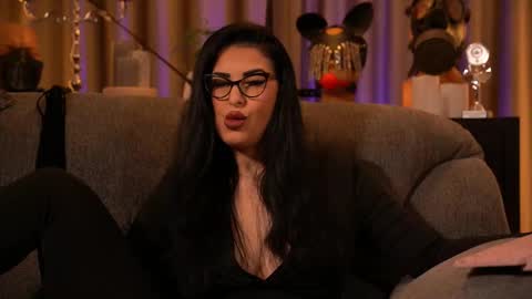 Mistress Kelly online show from October 31, 2025, 11:50 pm