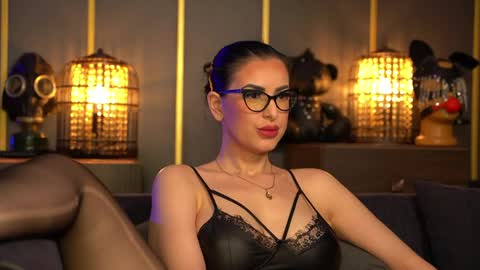 Mistress Kelly online show from April 3, 2026, 9:35 pm