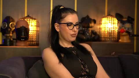 Mistress Kelly online show from April 18, 2026, 7:58 pm