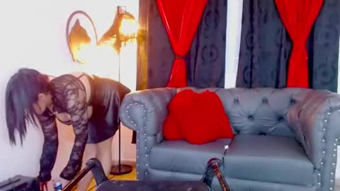 Snapshot of mistresslombana_666 chatting on July 17, 2026, 9:38 am Mistresslombana online show from July 17, 2026, 9:38 am