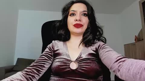 YourGoddessM online show from January 12, 2025, 4:00 am