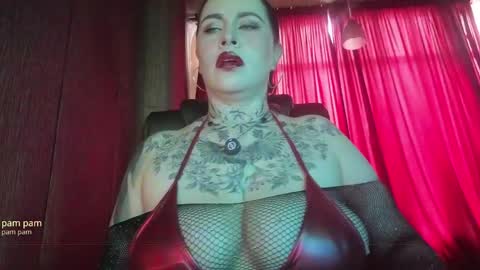 Snapshot of mistressolivia07 chatting on May 22, 2026, 6:24 pm Mistress olivia online show from May 22, 2026, 6:24 pm