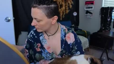 Snapshot of mistressquynnxo chatting on June 11, 2026, 8:51 pm Mistress Quynn online show from June 11, 2026, 8:51 pm