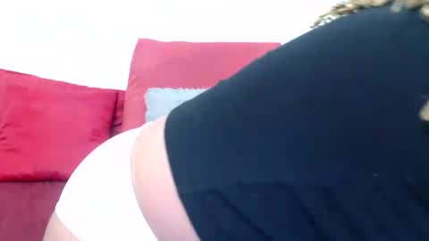 Snapshot of mistressshirleyx chatting on October 28, 2025, 6:54 pm mistressshirleyx online show from October 28, 2025, 6:54 pm