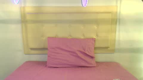 Snapshot of mitchell_diaz chatting on October 19, 2025, 2:29 pm Mitchell online show from October 19, 2025, 2:29 pm