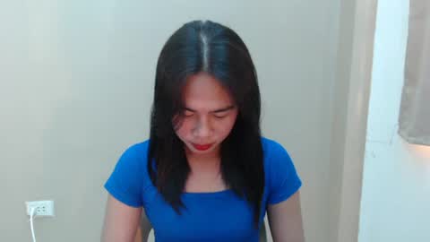 Snapshot of mitsuri_yuki chatting on December 3, 2024, 6:37 am Mitsu online show from December 3, 2024, 6:37 am