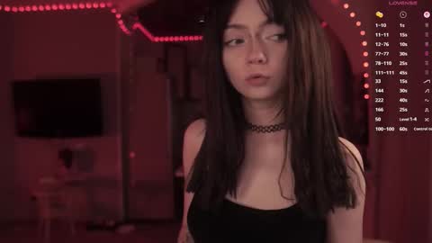 Yuka online show from November 30, 2025, 5:50 pm