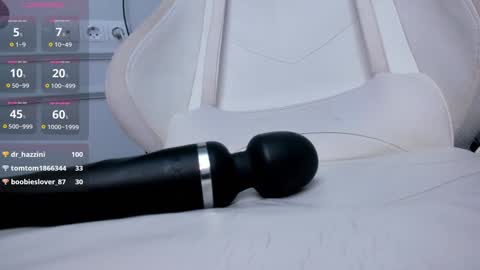   MIa   online show from February 6, 2025, 6:46 pm