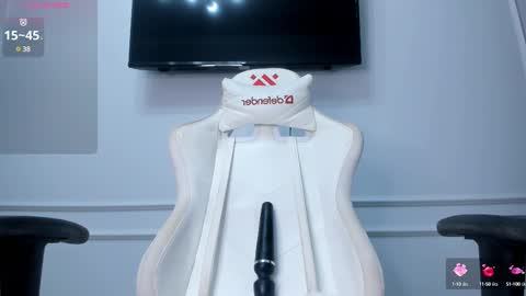   MIa   online show from February 14, 2025, 2:44 pm