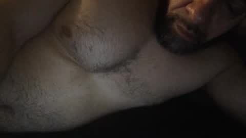Snapshot of mixboi11 chatting on June 10, 2026, 5:50 am mixboi11 online show from June 10, 2026, 5:50 am