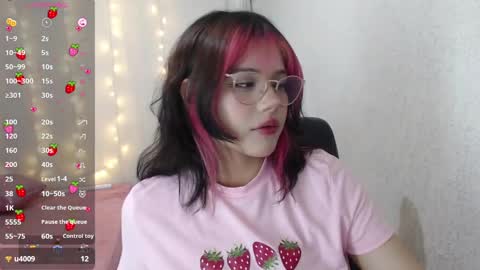 mixie_cute online show from January 26, 2025, 8:45 pm