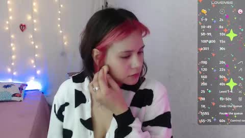 mixie_cute online show from March 2, 2025, 2:21 pm