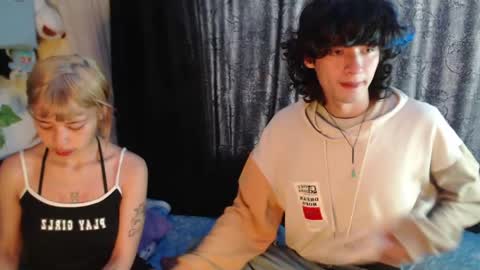 Snapshot of mixipeach chatting on May 13, 2026, 1:08 pm Naomi and Nekorii online show from May 13, 2026, 1:08 pm