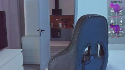 Miya online show from November 3, 2025, 6:58 am