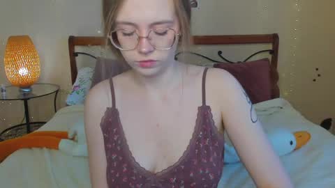 Snapshot of miya_soft chatting on April 25, 2026, 1:41 am Miya online show from April 25, 2026, 1:41 am