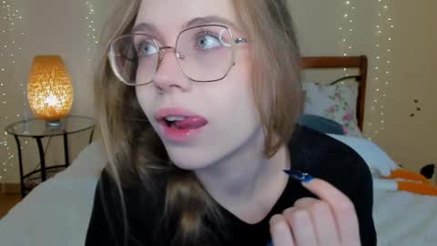 Snapshot of miya_soft chatting on May 4, 2026, 1:34 am Miya online show from May 4, 2026, 1:34 am