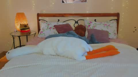 Snapshot of miya_soft chatting on May 17, 2026, 1:36 am Miya online show from May 17, 2026, 1:36 am