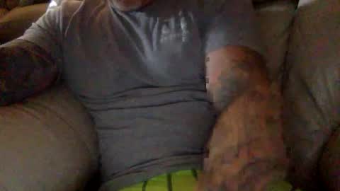 Snapshot of mjg175 chatting on January 9, 2026, 5:37 pm SexyRed online show from January 9, 2026, 5:37 pm