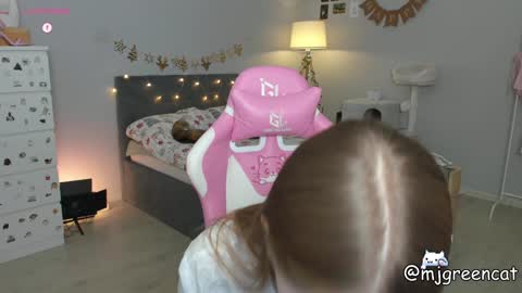 mj  online show from December 20, 2024, 8:34 pm