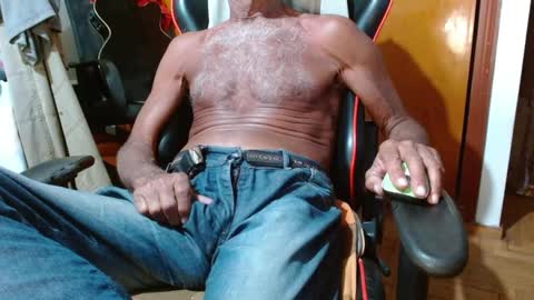 Snapshot of mjmadurengue chatting on January 27, 2025, 2:53 am Mario jose online show from January 27, 2025, 2:53 am