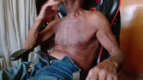 Snapshot of mjmadurengue chatting on December 15, 2025, 6:23 pm Mario jose online show from December 15, 2025, 6:23 pm