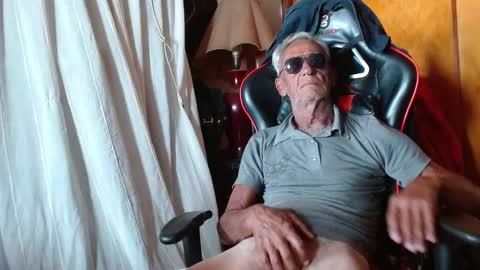 Snapshot of mjmadurengue chatting on January 7, 2026, 5:59 pm Mario jose online show from January 7, 2026, 5:59 pm