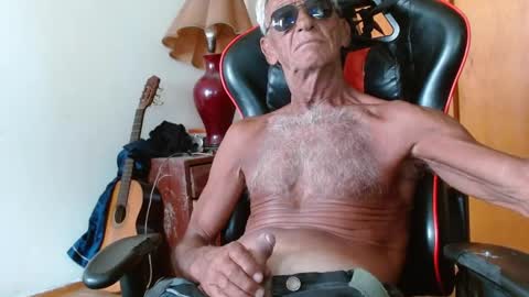 Snapshot of mjmadurengue chatting on February 15, 2026, 12:58 pm Mario jose online show from February 15, 2026, 12:58 pm