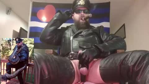 Snapshot of mmazsnake chatting on January 11, 2025, 12:33 am SMOKINsnakeEYEZ online show from January 11, 2025, 12:33 am