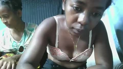 Snapshot of mmerela chatting on February 28, 2026, 8:59 am mmerela online show from February 28, 2026, 8:59 am