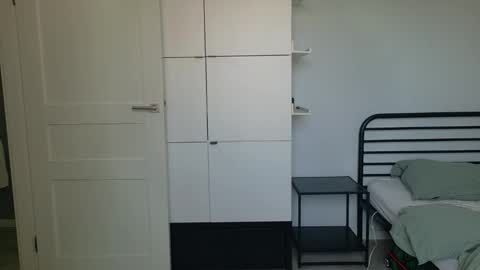 mmminnie online show from November 4, 2025, 11:42 am