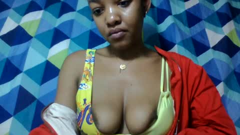 Snapshot of mmyriame chatting on July 15, 2026, 3:45 am mmyriame online show from July 15, 2026, 3:45 am