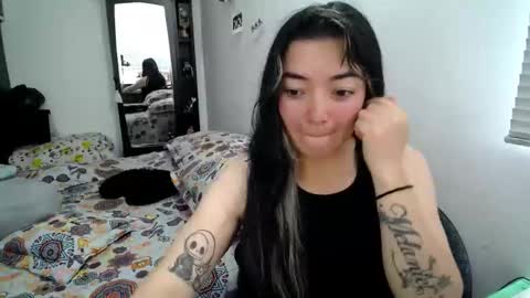 Sam online show from November 24, 2025, 1:33 pm