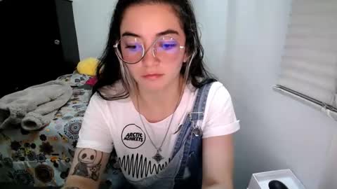 Sam online show from December 16, 2025, 1:32 am