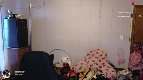 Snapshot of mocha_ chatting on April 22, 2026, 10:33 pm MOCHA JAMES THE NPC online show from April 22, 2026, 10:33 pm