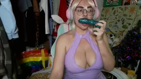 The Mochi Rainbow Variety Show online show from December 31, 2024, 8:23 pm